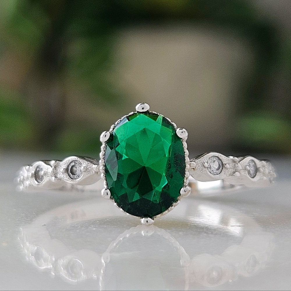 Oval Emerald Green Gemstone Ring, 925 Sterling Silver Charmed Aroma